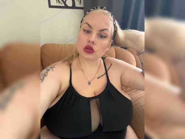 RobinLili webcam