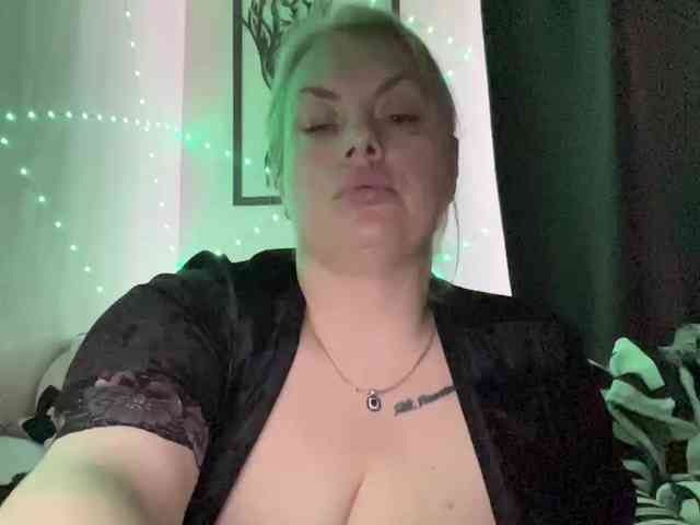 RobinLili webcam