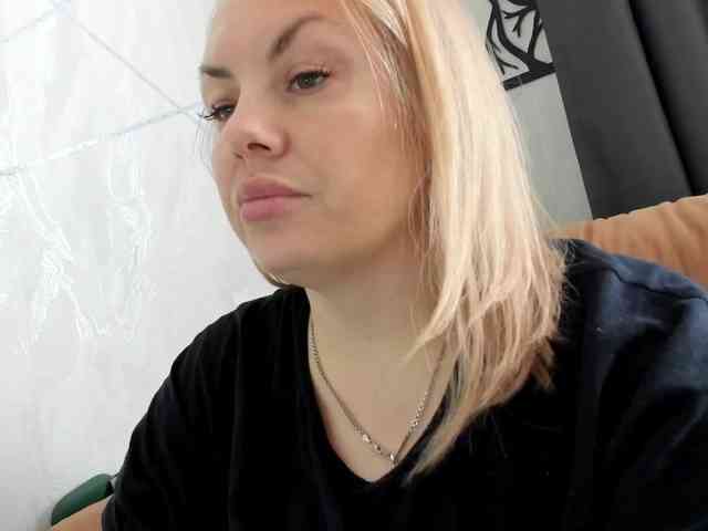 RobinLili webcam