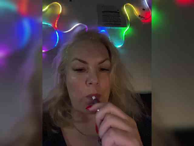 RobinLili webcam