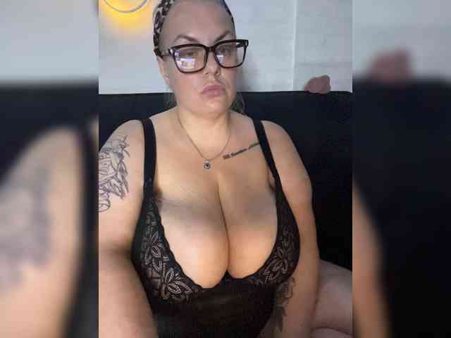 RobinLili webcam