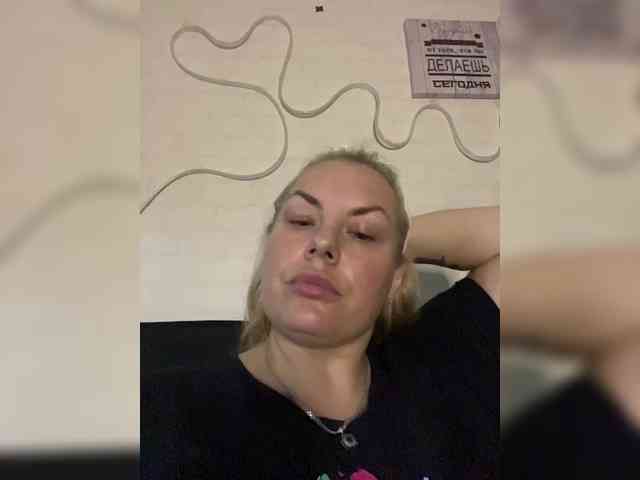RobinLili webcam