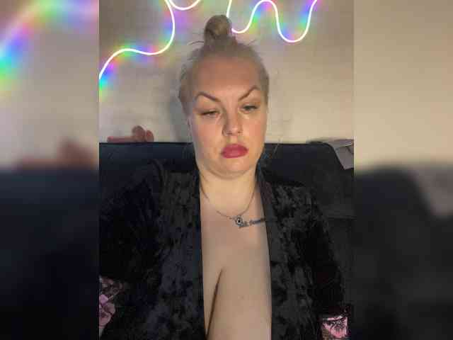 RobinLili webcam