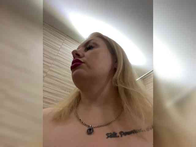 RobinLili webcam