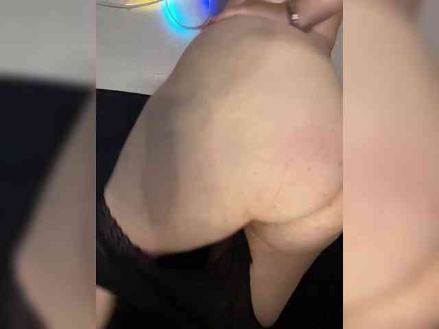 RobinLili webcam