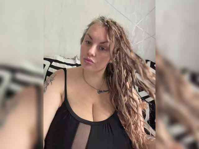 RobinLili webcam