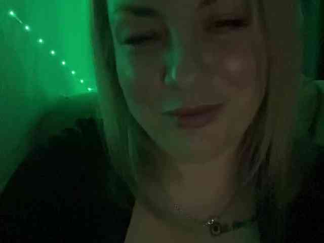 RobinLili webcam