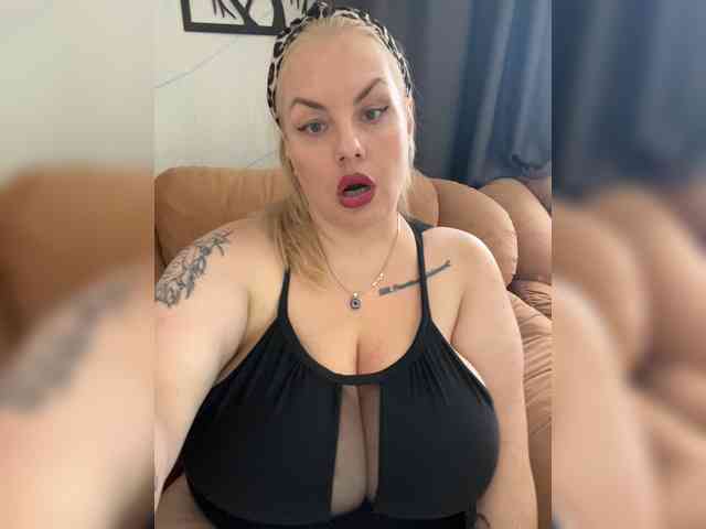 RobinLili webcam