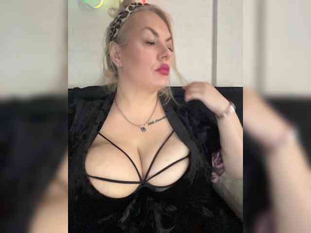 RobinLili webcam