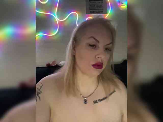 RobinLili webcam