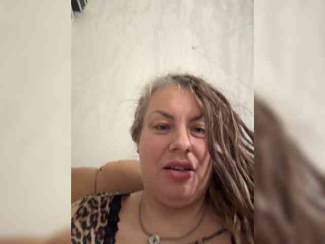 RobinLili webcam