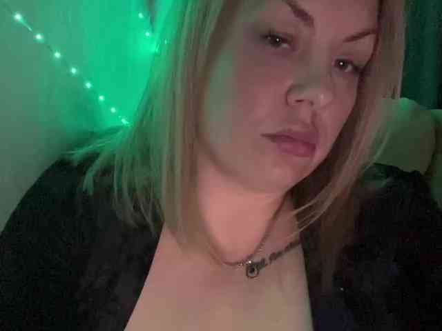 RobinLili webcam