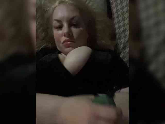 RobinLili webcam