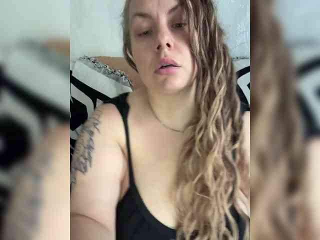 RobinLili webcam