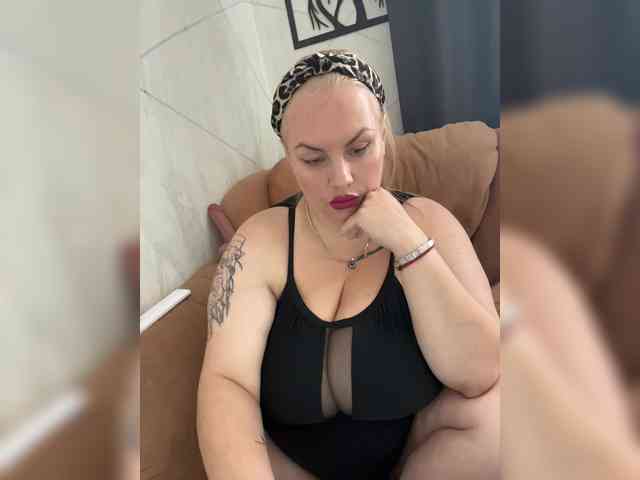 RobinLili webcam