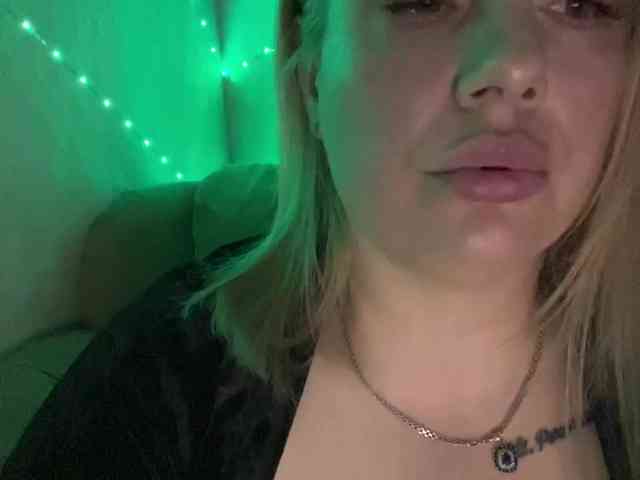RobinLili webcam