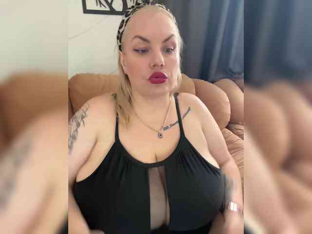 RobinLili webcam