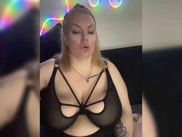 RobinLili webcam