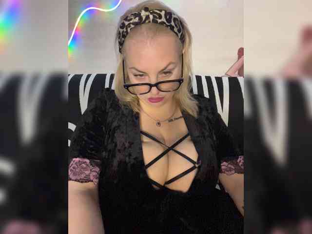 RobinLili webcam
