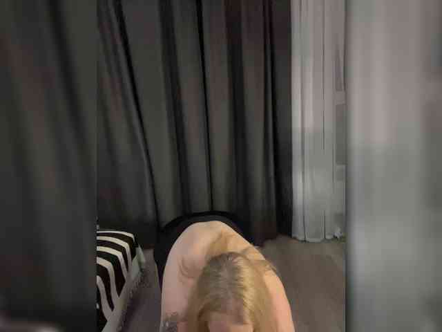 RobinLili webcam