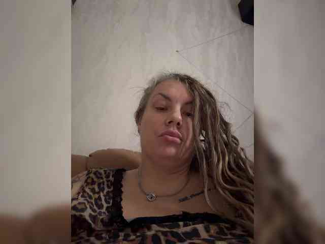 RobinLili webcam