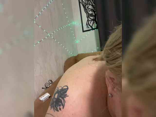RobinLili Live Webcam on BongaCams