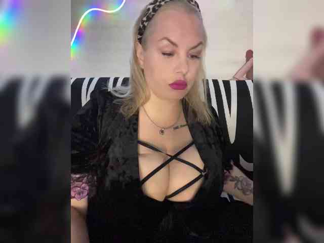 RobinLili webcam