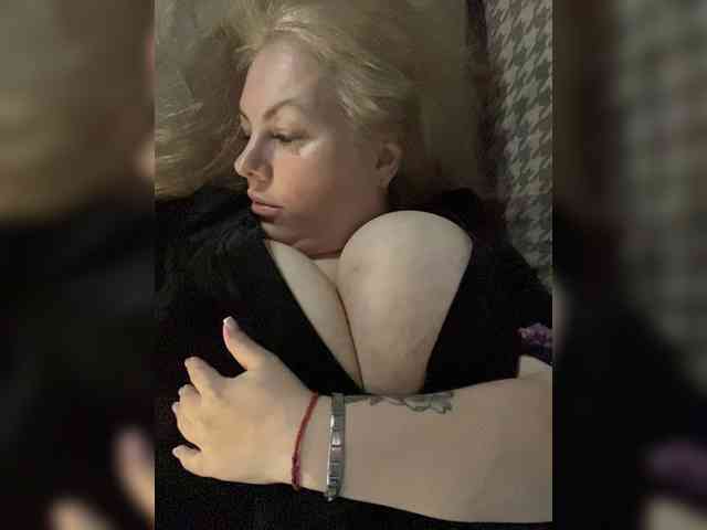 RobinLili webcam
