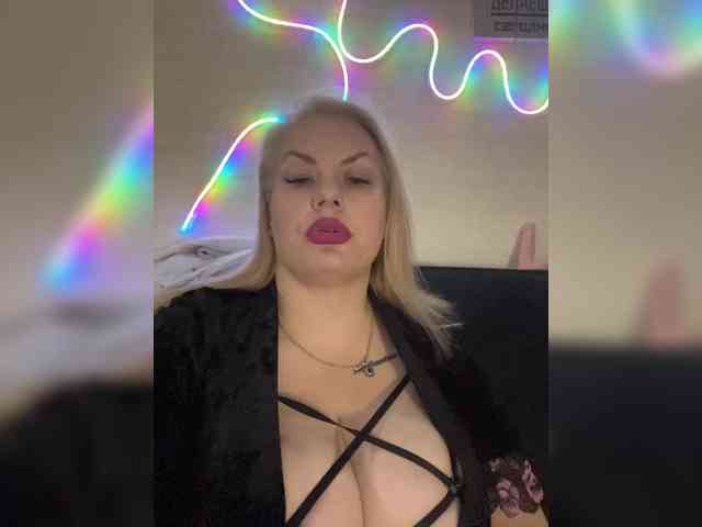 RobinLili webcam
