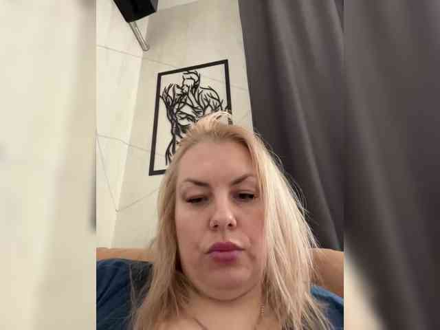 RobinLili webcam