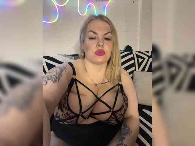 RobinLili webcam
