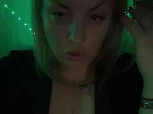 RobinLili webcam