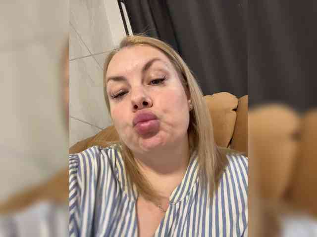 RobinLili webcam