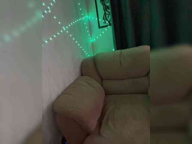 RobinLili webcam
