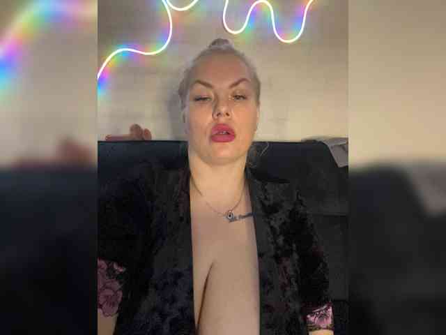 RobinLili webcam