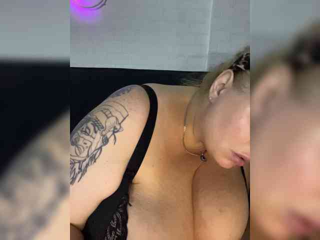 RobinLili webcam