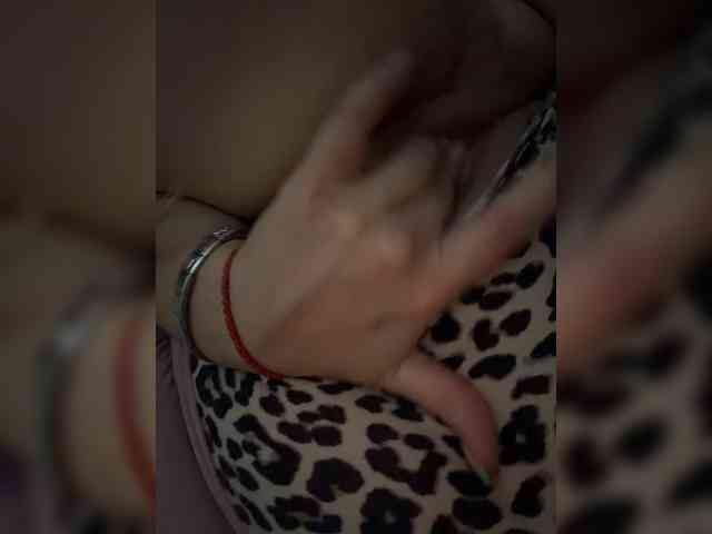 RobinLili webcam