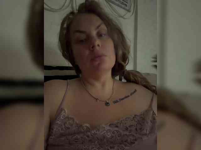 RobinLili webcam