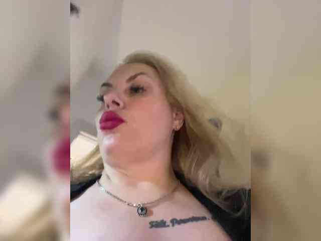 RobinLili webcam