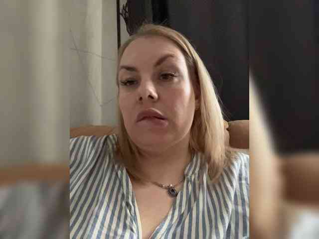 RobinLili webcam