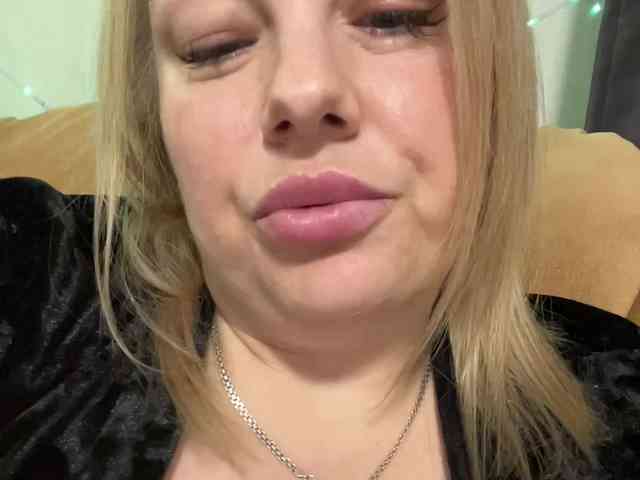 RobinLili webcam