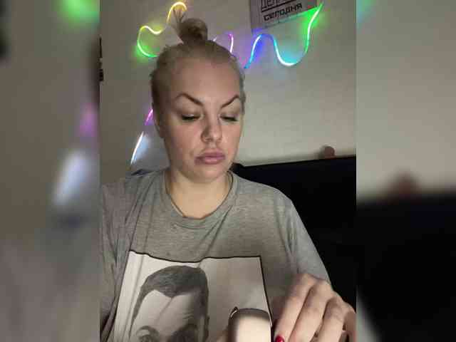 RobinLili webcam