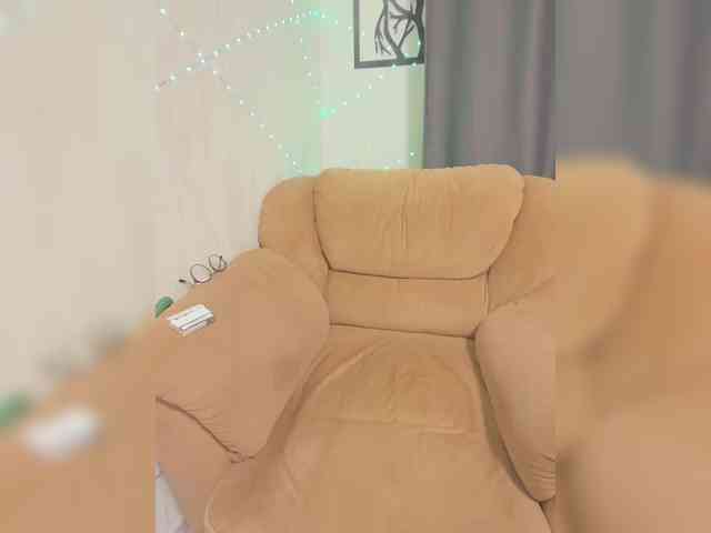 RobinLili webcam