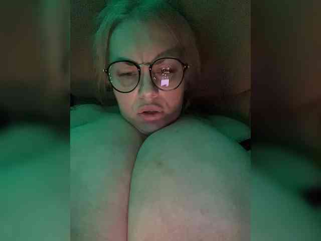 RobinLili webcam