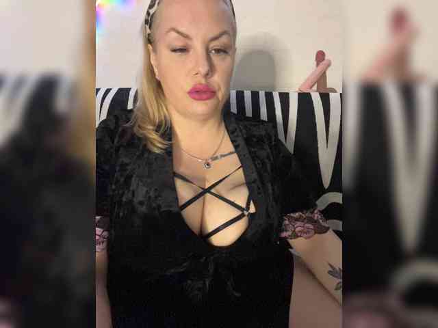 RobinLili webcam