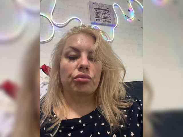 RobinLili webcam