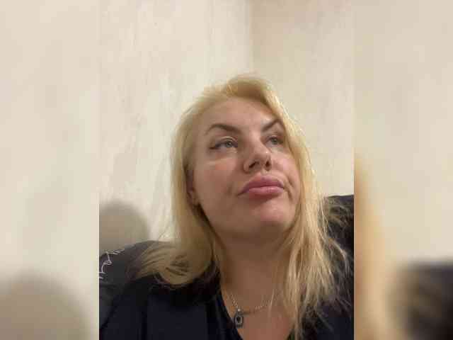 RobinLili webcam