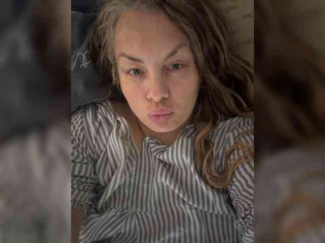 RobinLili webcam
