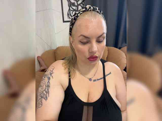 RobinLili webcam