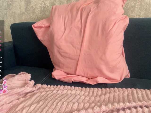 DeettaSkow live cam on BongaCams